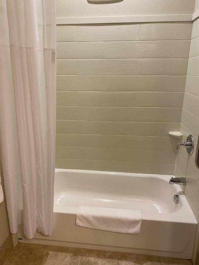Americinn By Wyndham Hartford Sd Eksteriør billede