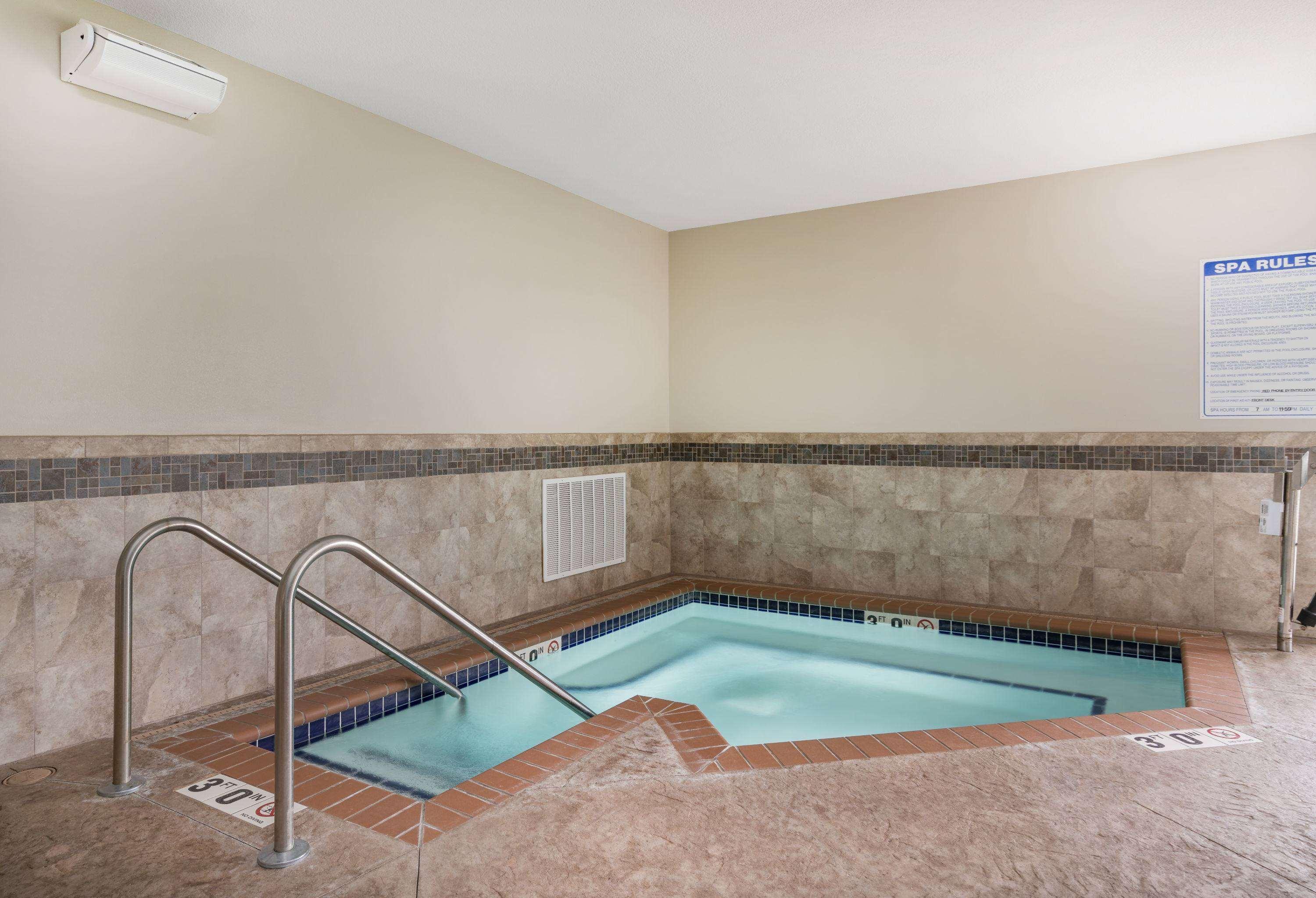 Americinn By Wyndham Hartford Sd Eksteriør billede