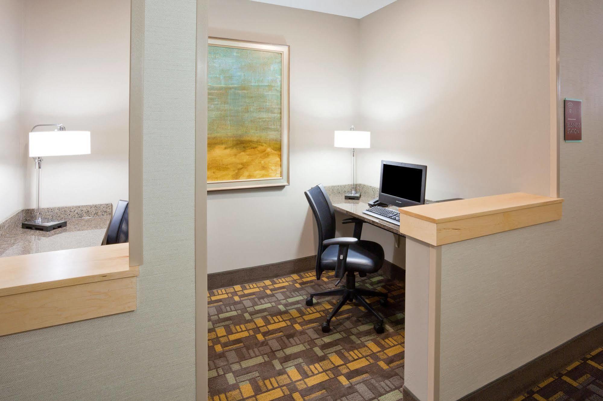 Americinn By Wyndham Hartford Sd Eksteriør billede