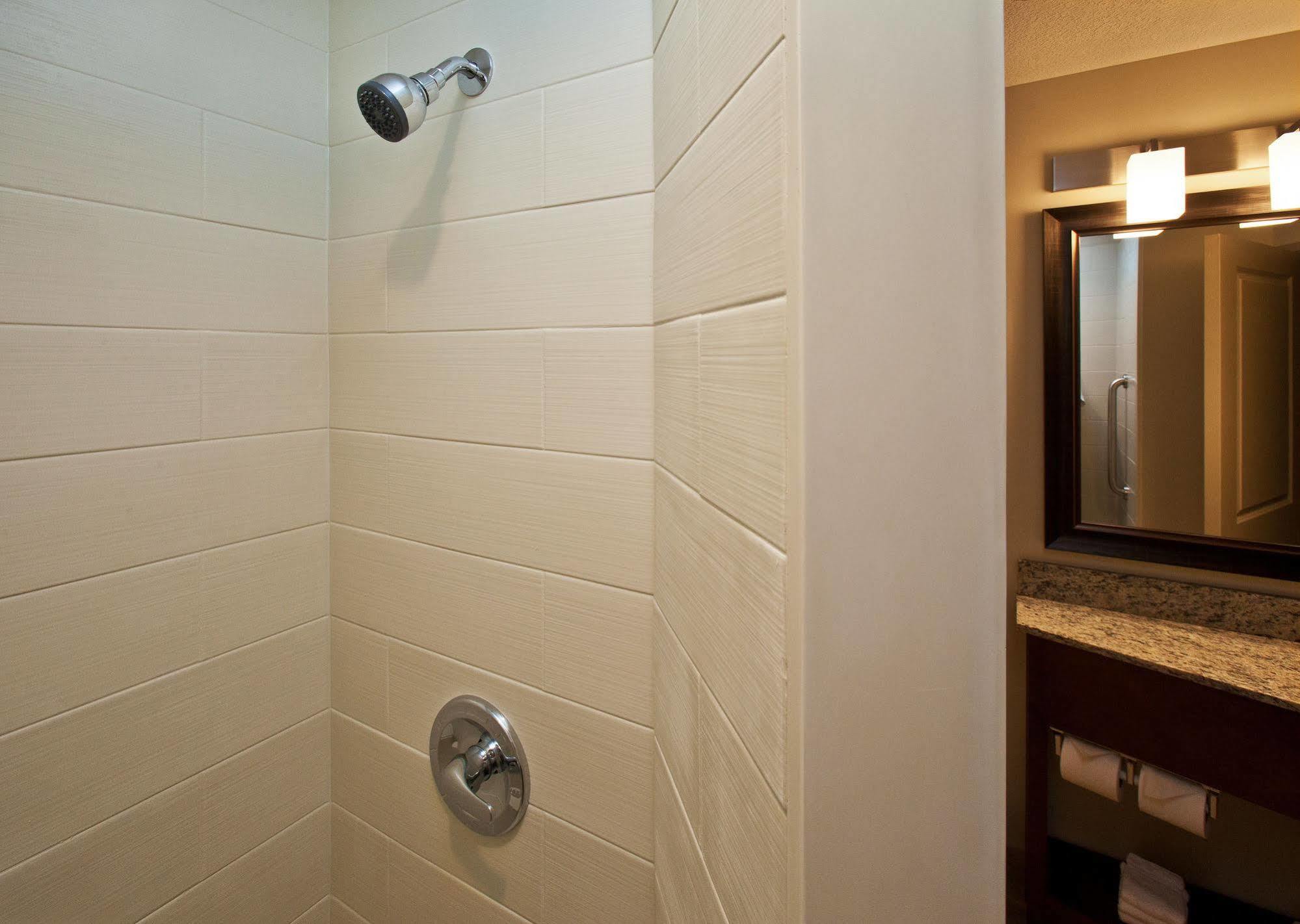 Americinn By Wyndham Hartford Sd Eksteriør billede